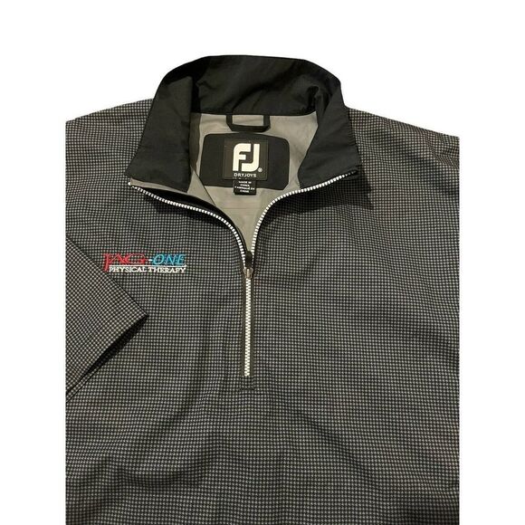 FOOTJOY Short Sleeve Golfing Shirt 1/2 Zip Houndstooth Embroidered Size Medium - Picture 1 of 7